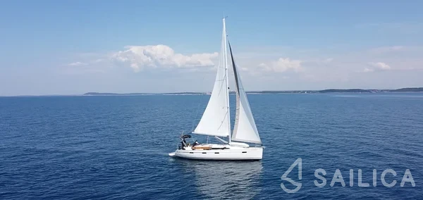 Bavaria 41 Cruiser - Yacht Charter Sailica