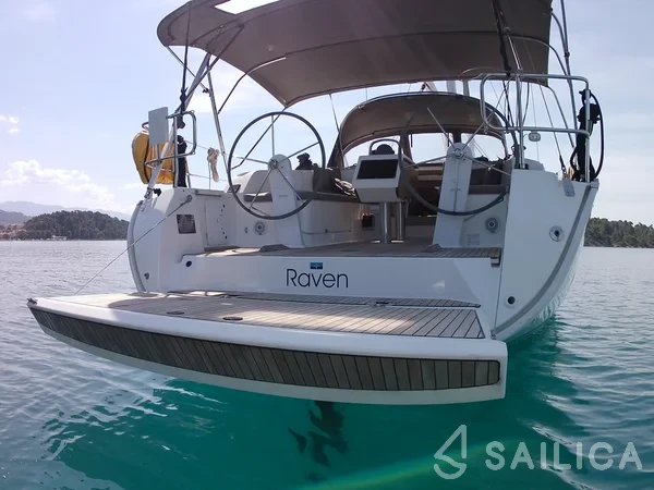 Bavaria 41 Cruiser - Yacht Charter Sailica