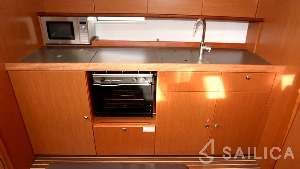 Bavaria 41 Cruiser - Yacht Charter Sailica
