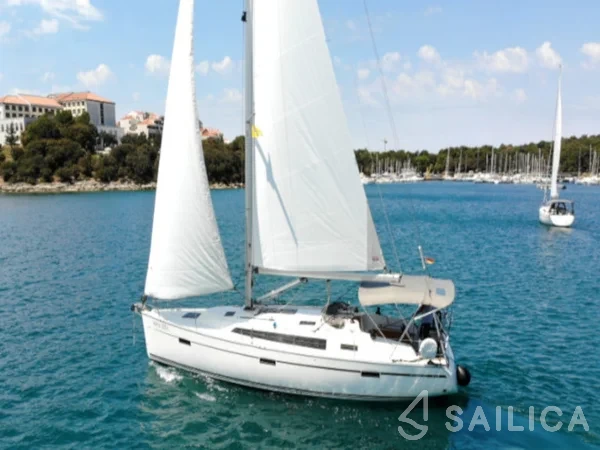 Bavaria 41 Cruiser - Yacht Charter Sailica