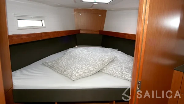 Bavaria 41 Cruiser - Yacht Charter Sailica