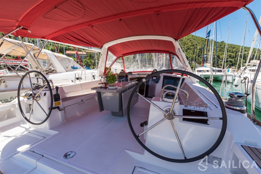 Oceanis 45 - Yacht Charter Sailica