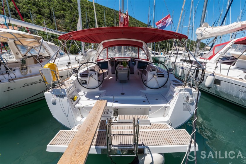 Oceanis 45 - Yacht Charter Sailica