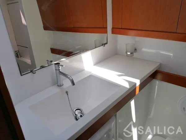 Oceanis 46 - Yacht Charter Sailica