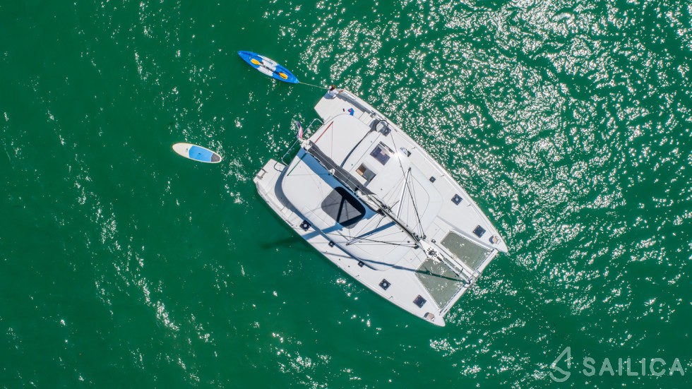Lagoon 42 - Yacht Charter Sailica