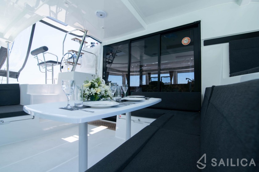 Lagoon 42 - Yacht Charter Sailica