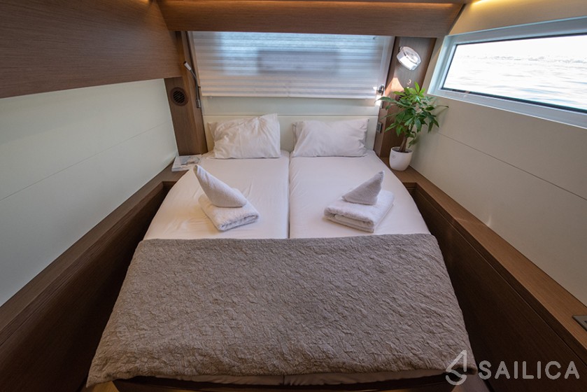 Lagoon 50 - Yacht Charter Sailica