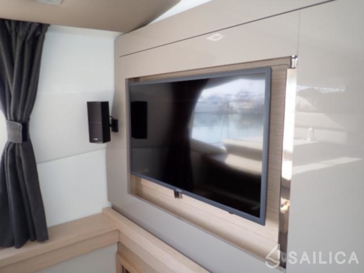 Saona 47 - Yacht Charter Sailica