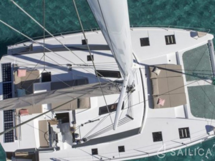 Saona 47 - Yacht Charter Sailica