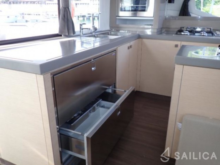 Saona 47 - Yacht Charter Sailica