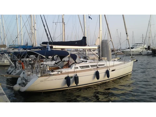 Sun Odyssey 42i - Yacht Charter Sailica