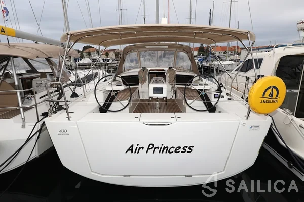 Dufour 430 Grand Large - Yacht Charter Sailica
