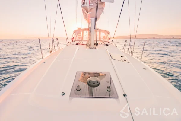 Sun Odyssey 410 - Yacht Charter Sailica