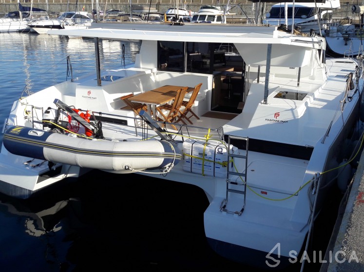 Lucia 40 - Yacht Charter Sailica
