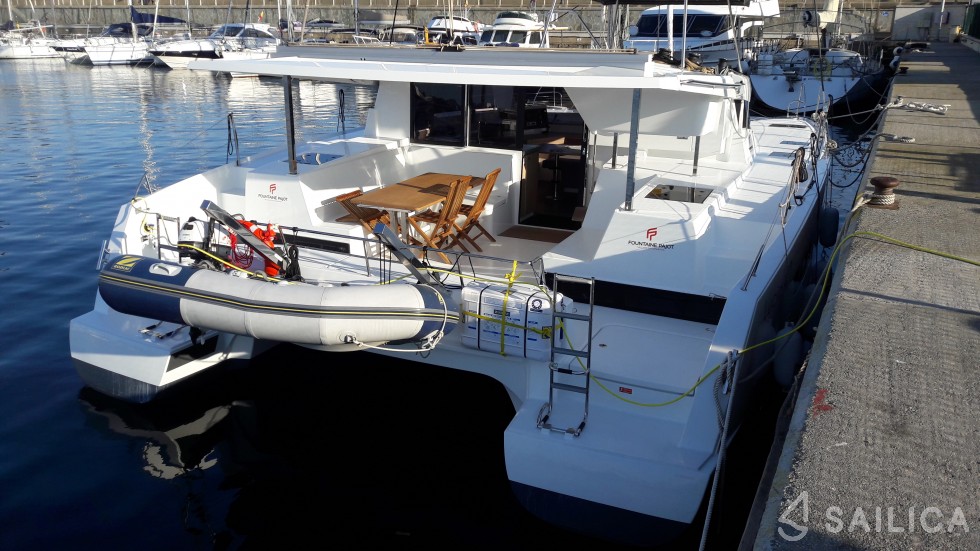 Lucia 40 - Yacht Charter Sailica