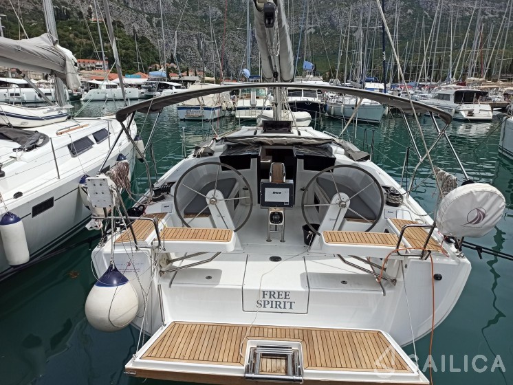 Hanse 388 - Yacht Charter Sailica