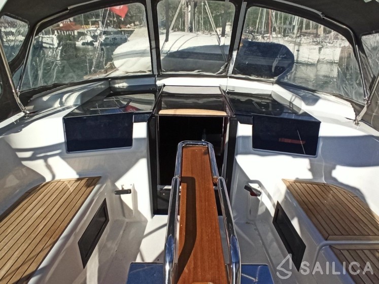 Hanse 388 - Yacht Charter Sailica