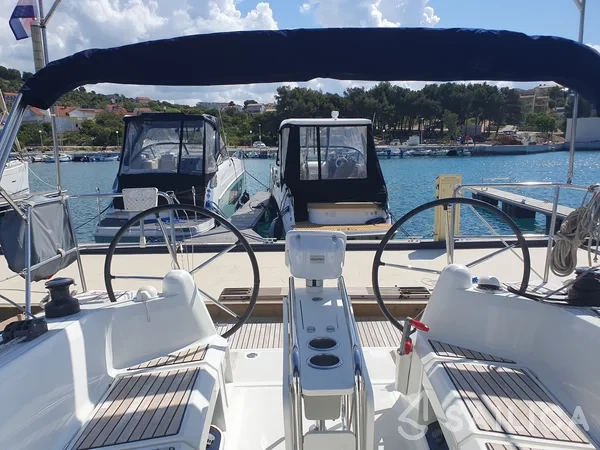 Sun Odyssey 349 - Yacht Charter Sailica