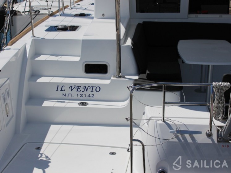 Lagoon 40 - Yacht Charter Sailica