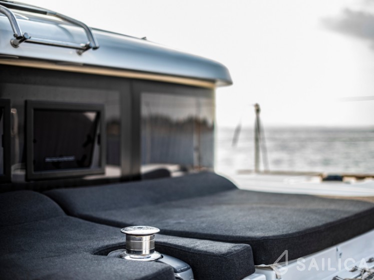 Lagoon 40 - Yacht Charter Sailica