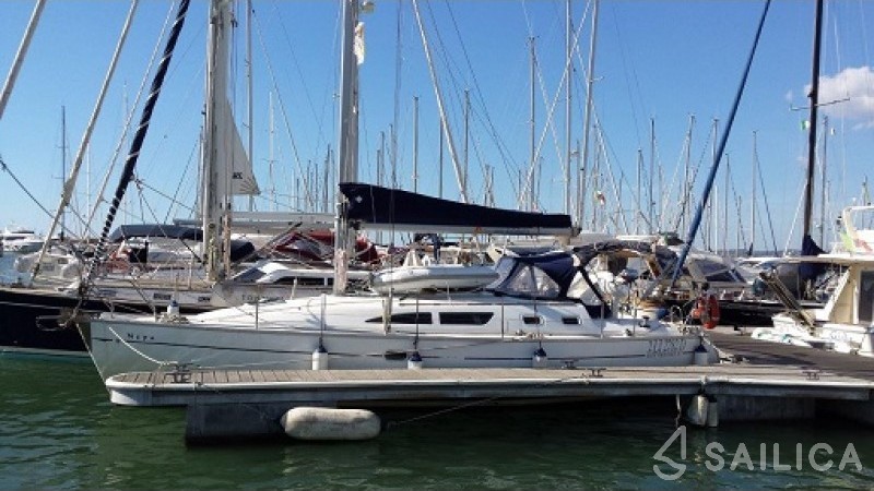 Sun Odyssey 37 - Yacht Charter Sailica