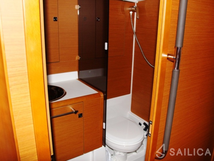 Sun Odyssey 439 - Yacht Charter Sailica