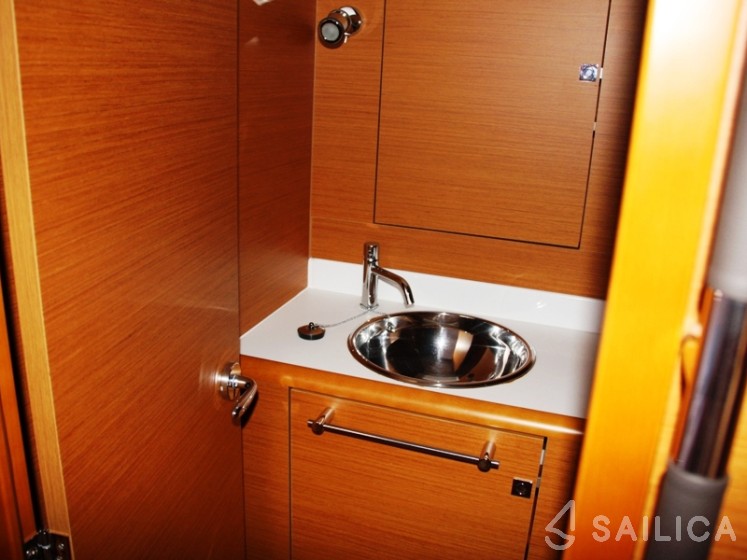 Sun Odyssey 439 - Yacht Charter Sailica