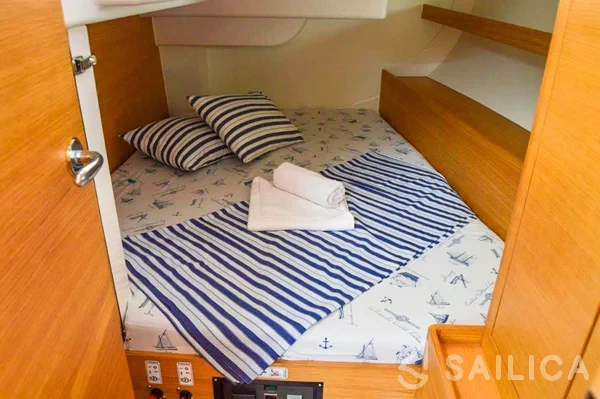 X 4-3 - Yacht Charter Sailica
