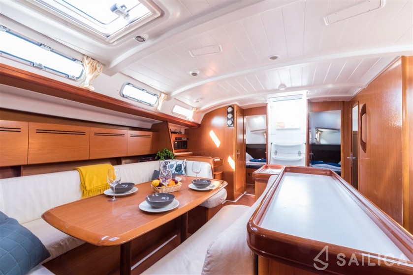 Cyclades 50.5 - Yacht Charter Sailica