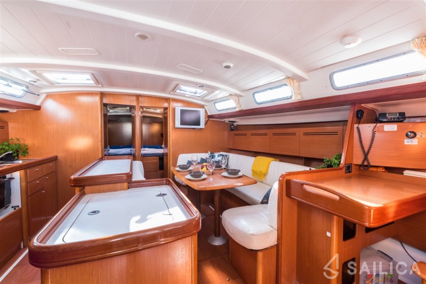 Cyclades 50.5 - Yacht Charter Sailica