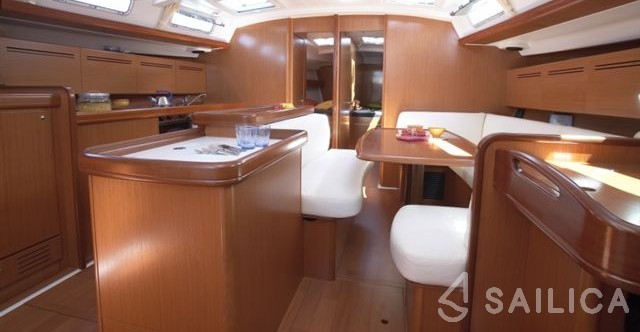 Cyclades 50.5 - Yacht Charter Sailica