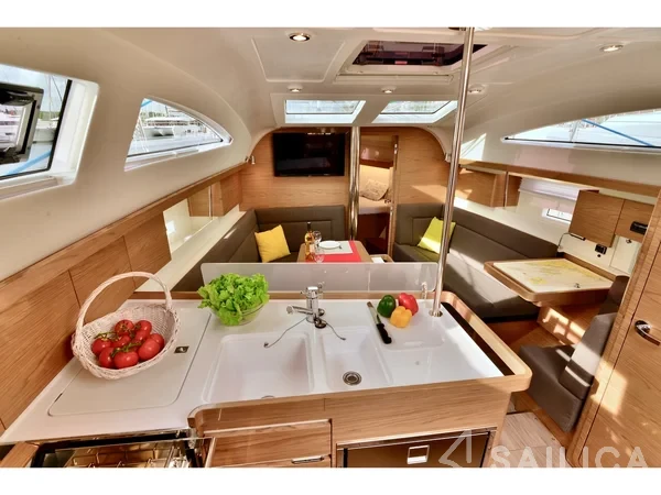 Elan 40 Impression - Yacht Charter Sailica