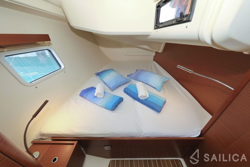 Hanse 418 - Yacht Charter Sailica