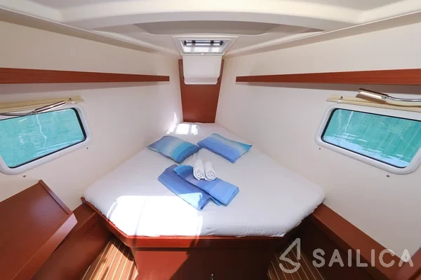 Hanse 418 - Yacht Charter Sailica