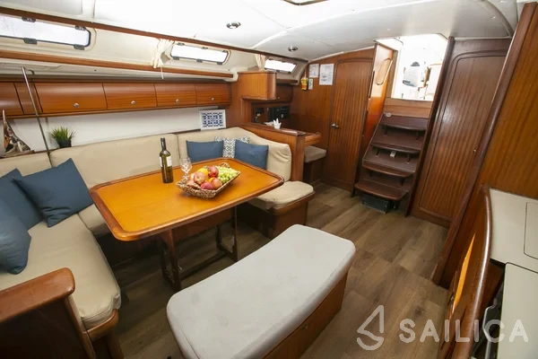 Bavaria 44 - Yacht Charter Sailica