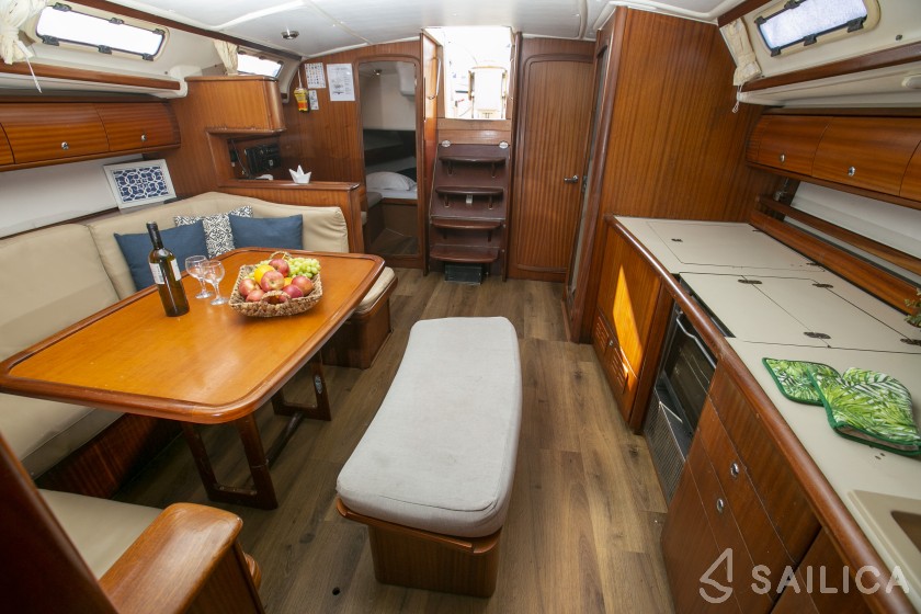 Bavaria 44 - Yacht Charter Sailica