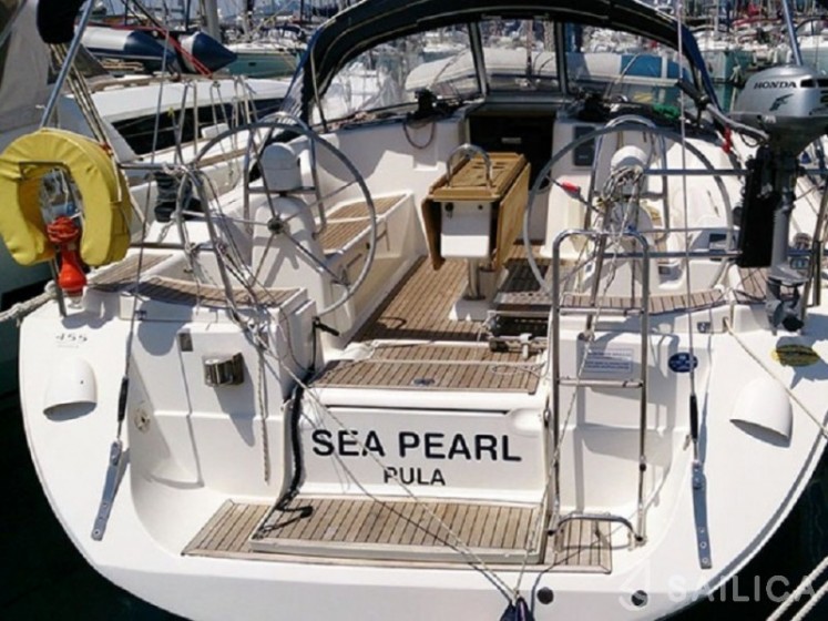 Dufour 455 - Yacht Charter Sailica