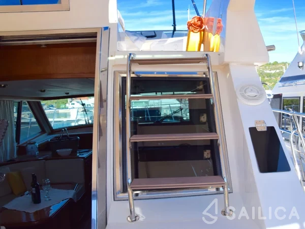 Yaretti 1570 - Yacht Charter Sailica