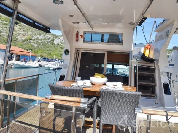 Yaretti 1570 - Yacht Charter Sailica