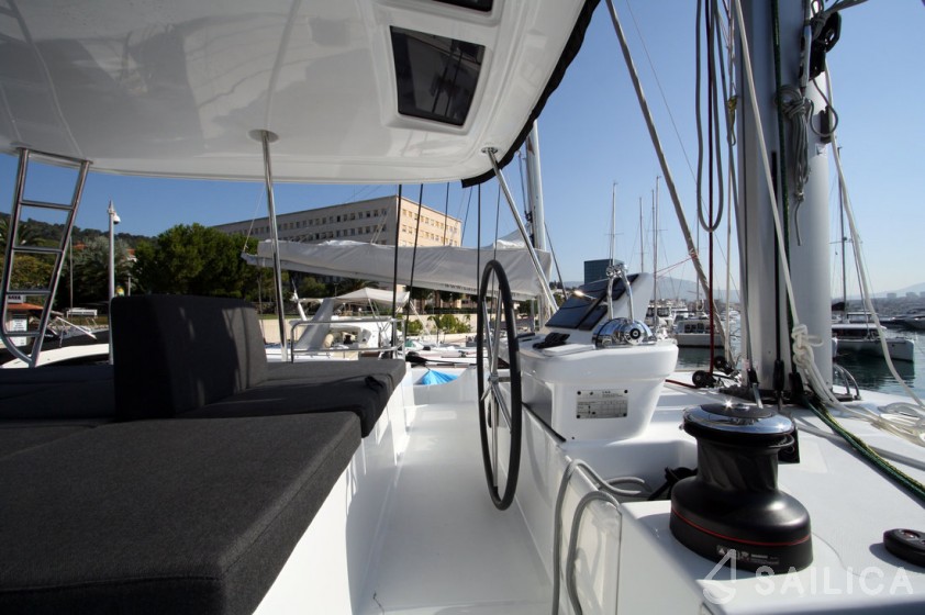 Lagoon 50 - Yacht Charter Sailica