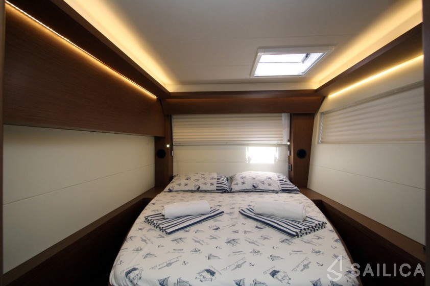 Lagoon 50 - Yacht Charter Sailica