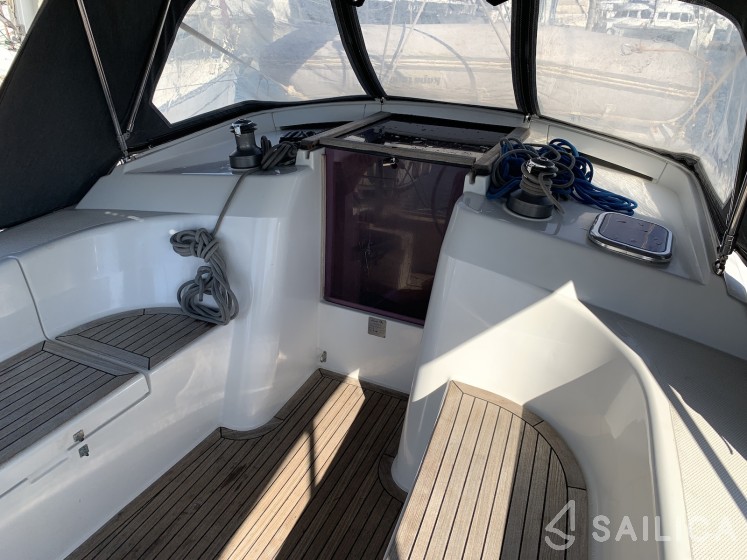 Hanse 350 - Yacht Charter Sailica