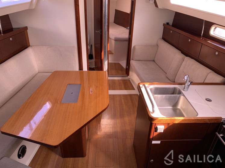 Hanse 350 - Yacht Charter Sailica