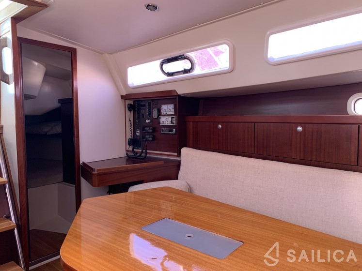 Hanse 350 - Yacht Charter Sailica