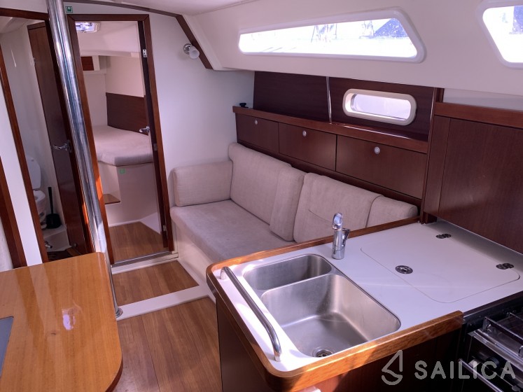 Hanse 350 - Yacht Charter Sailica