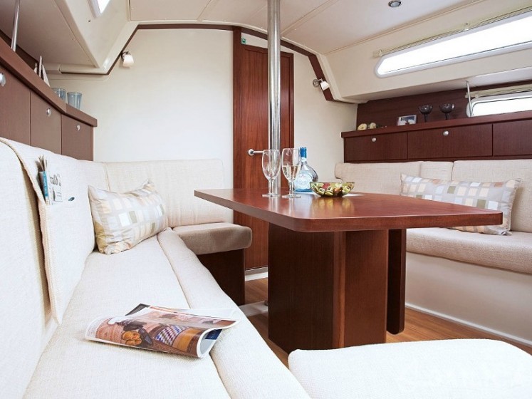 Hanse 350 - Yacht Charter Sailica