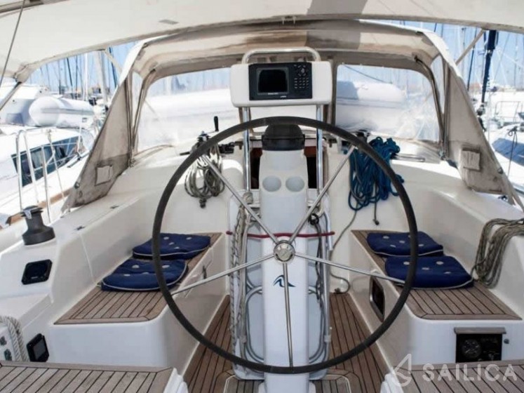 Hanse 350 - Yacht Charter Sailica