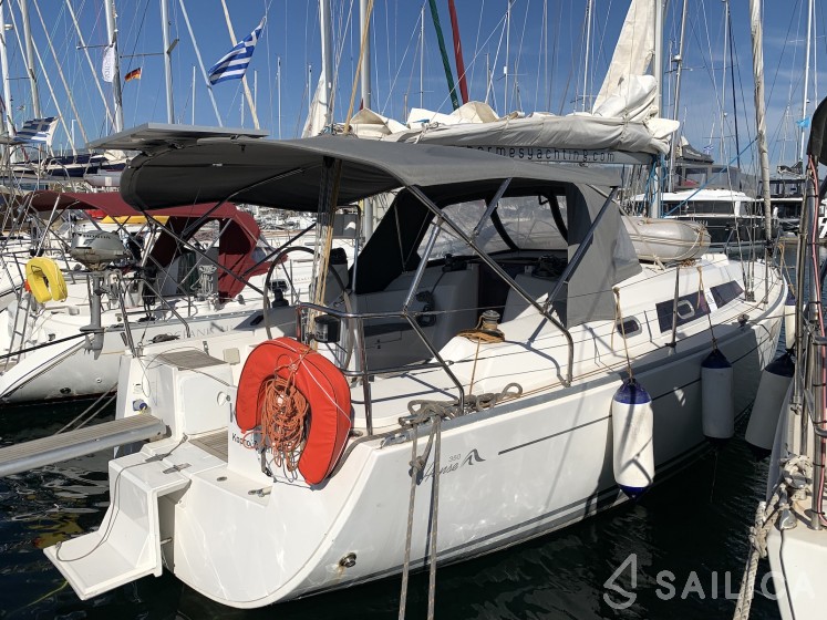 Hanse 350 - Yacht Charter Sailica