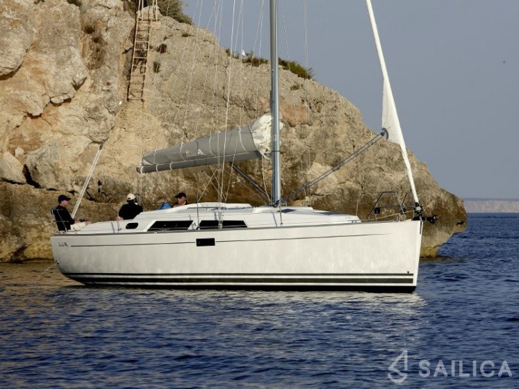 Hanse 350 - Yacht Charter Sailica
