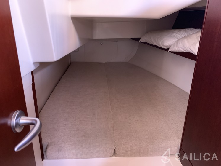 Hanse 350 - Yacht Charter Sailica